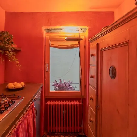 La Corte Degli Artisti By Rent All Como * בלביו