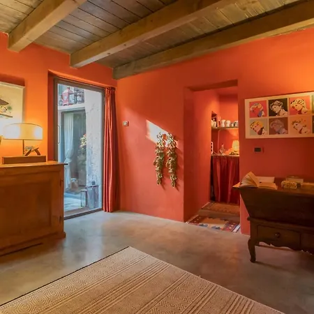 La Corte Degli Artisti By Rent All Como בלביו